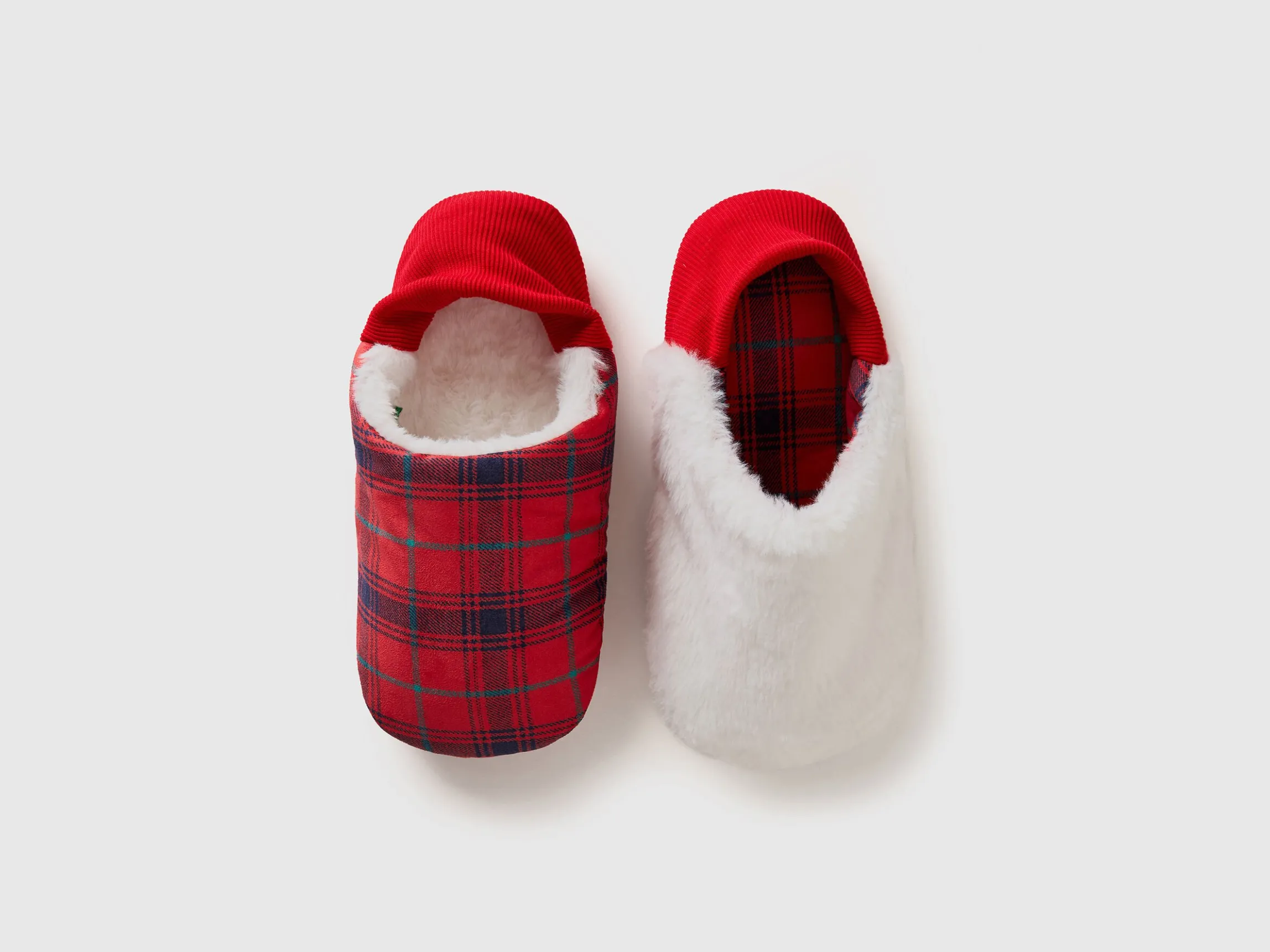 Reversible faux fur slippers