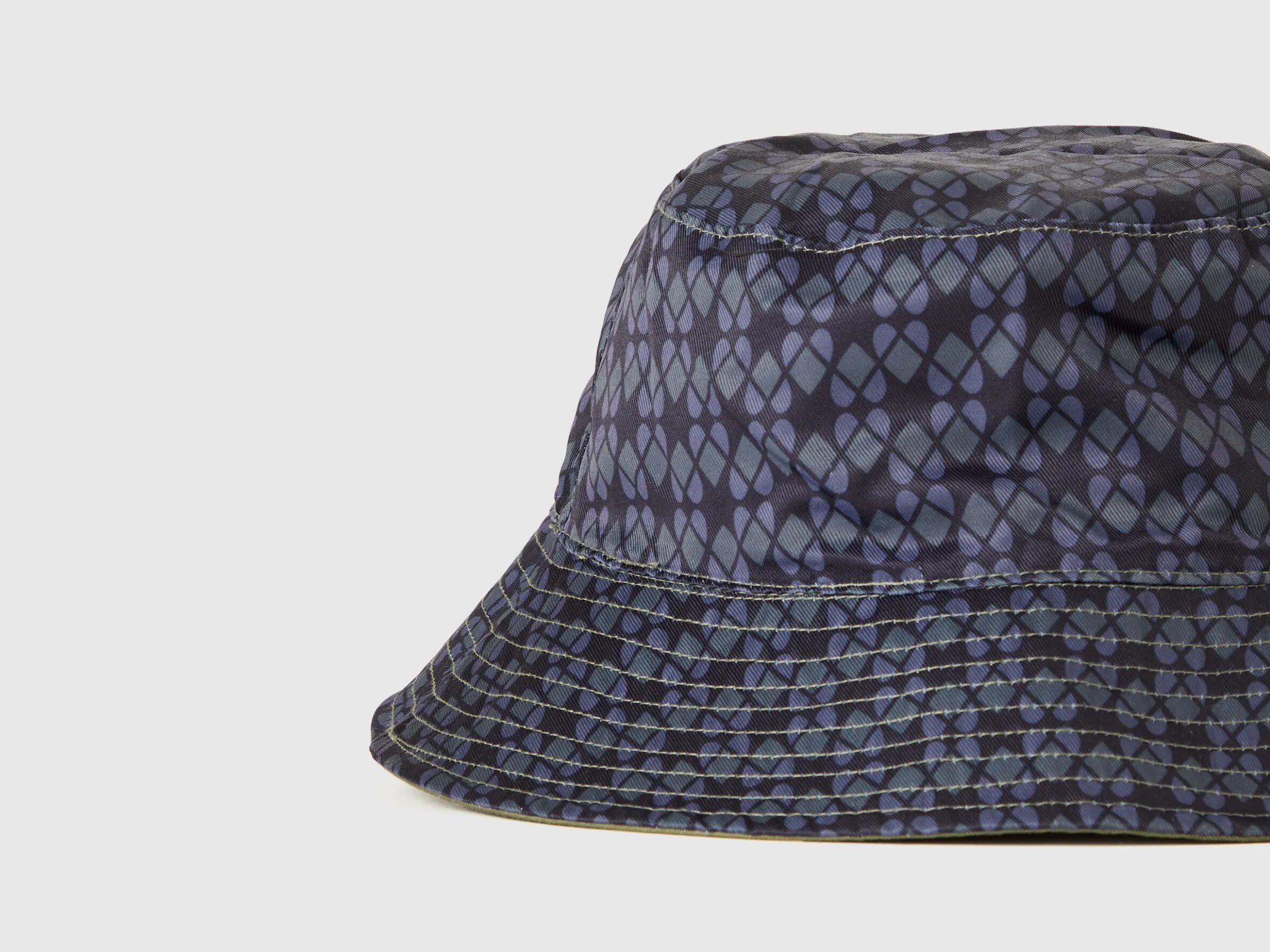 Reversible fisherman's hat