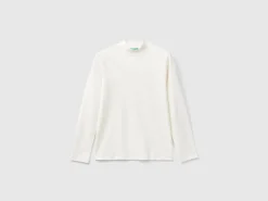 Ribbed knit turtleneck t-shirt