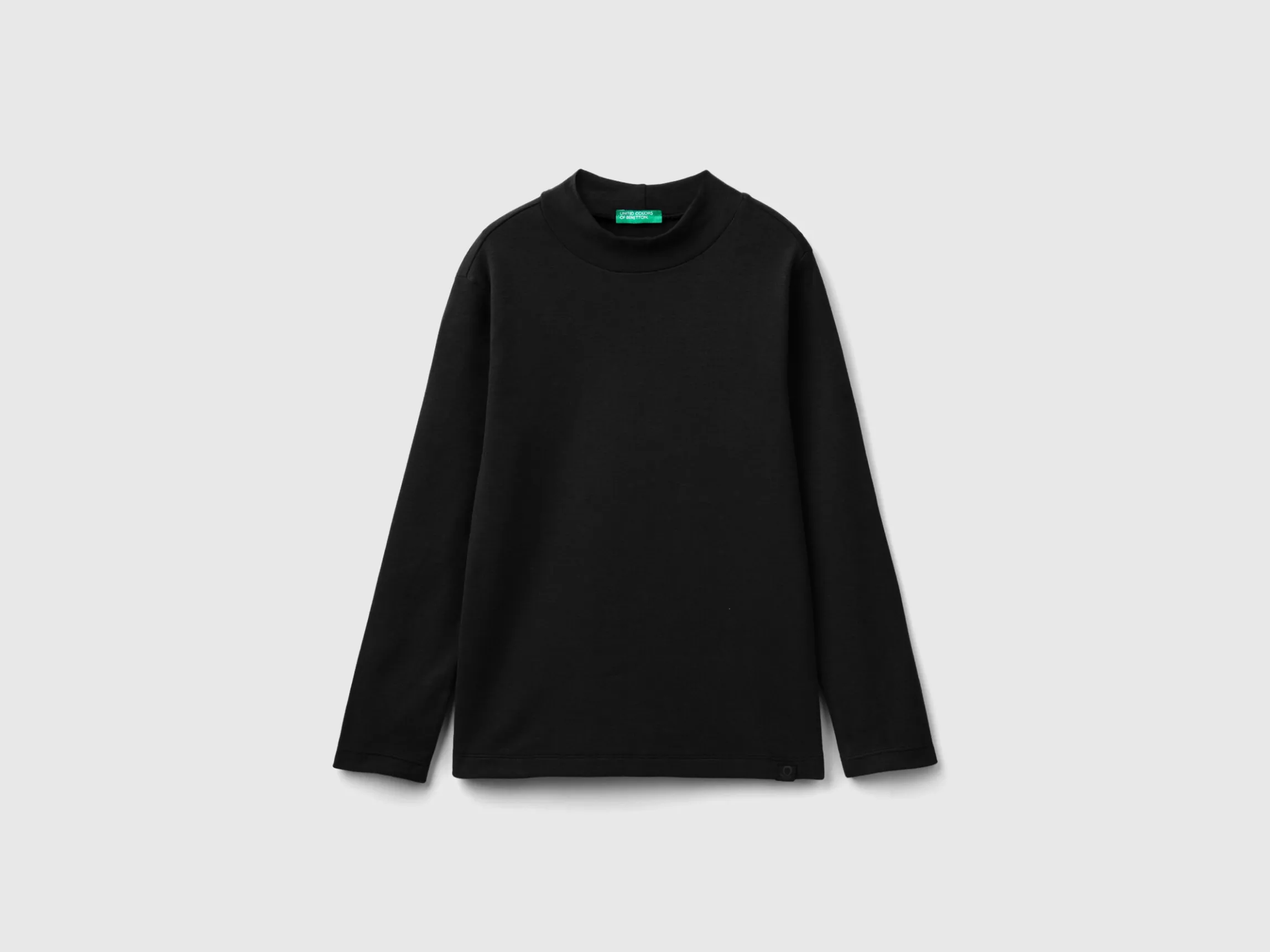 Ribbed knit turtleneck t-shirt