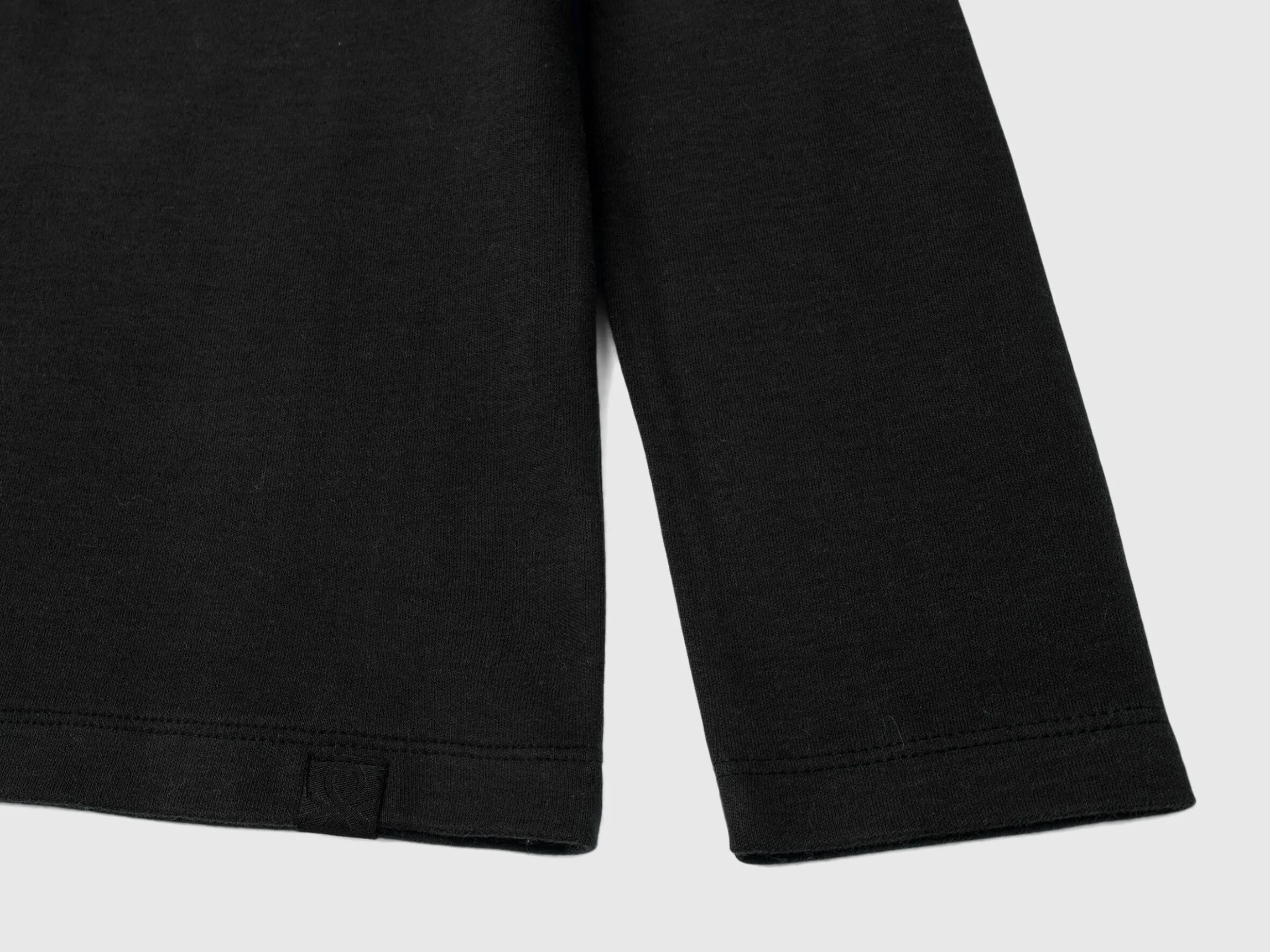 Ribbed knit turtleneck t-shirt