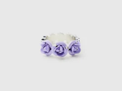 Ring with roses