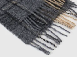 Scottish scarf in alpaca and wool blend