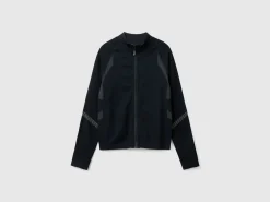 Seamless sports jacket