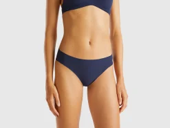 Seamless underwear