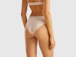 Seamless underwear