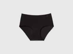 Seamless underwear