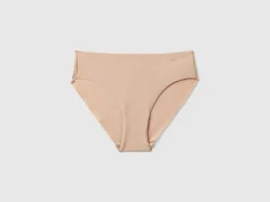 Seamless underwear