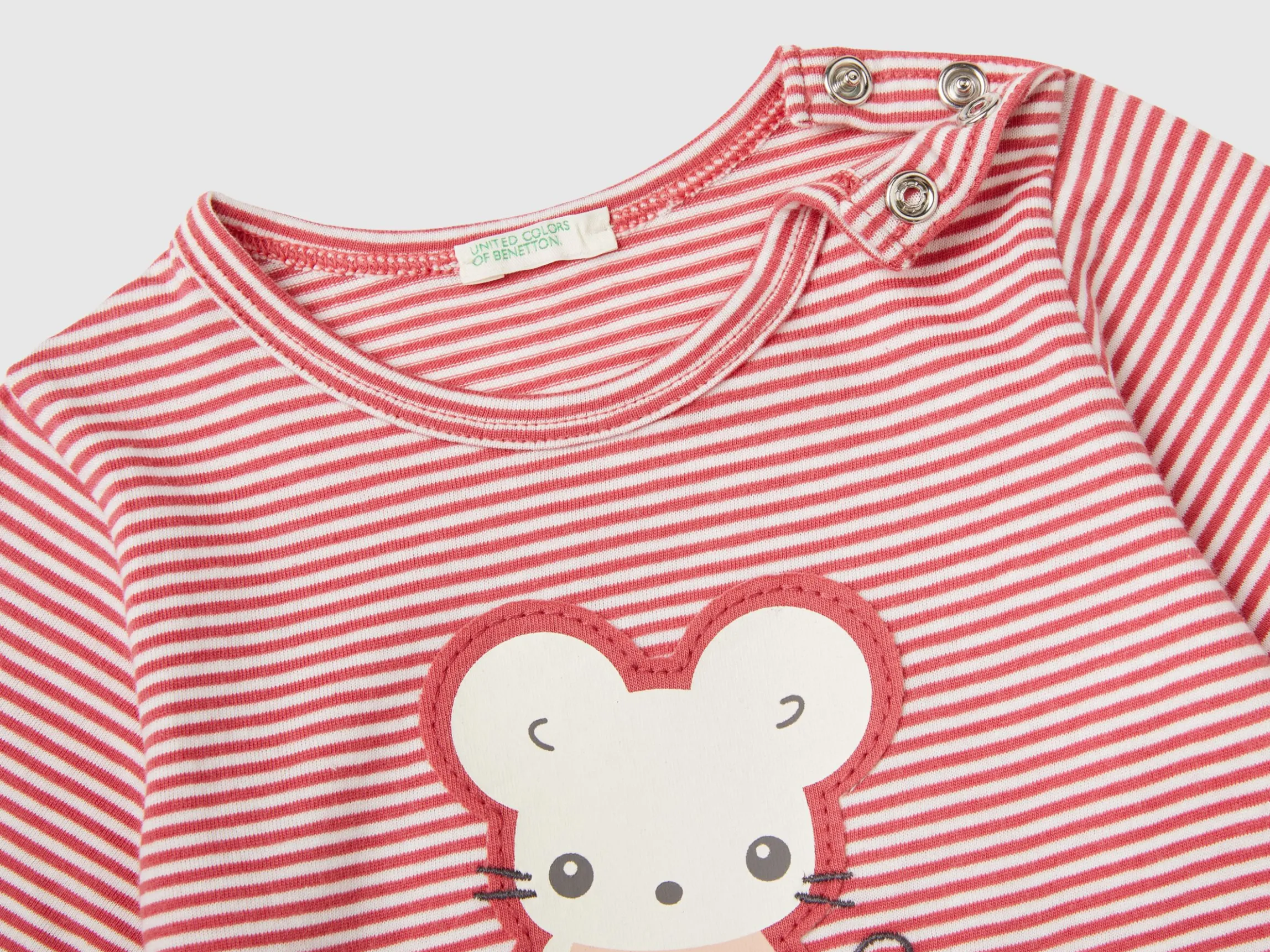 Set in 100% organic cotton