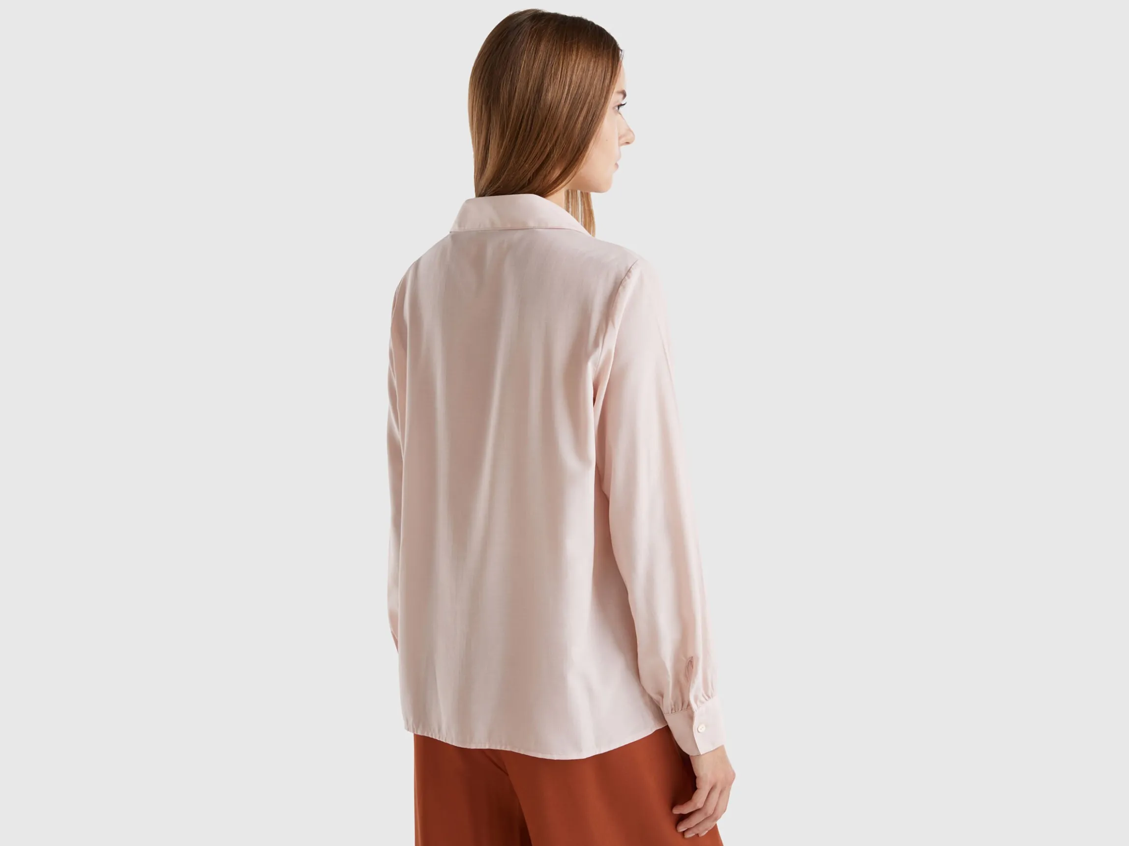 Shirt with V-neck
