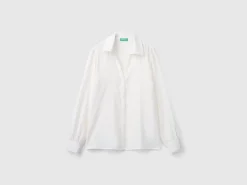 Shirt with V-neck