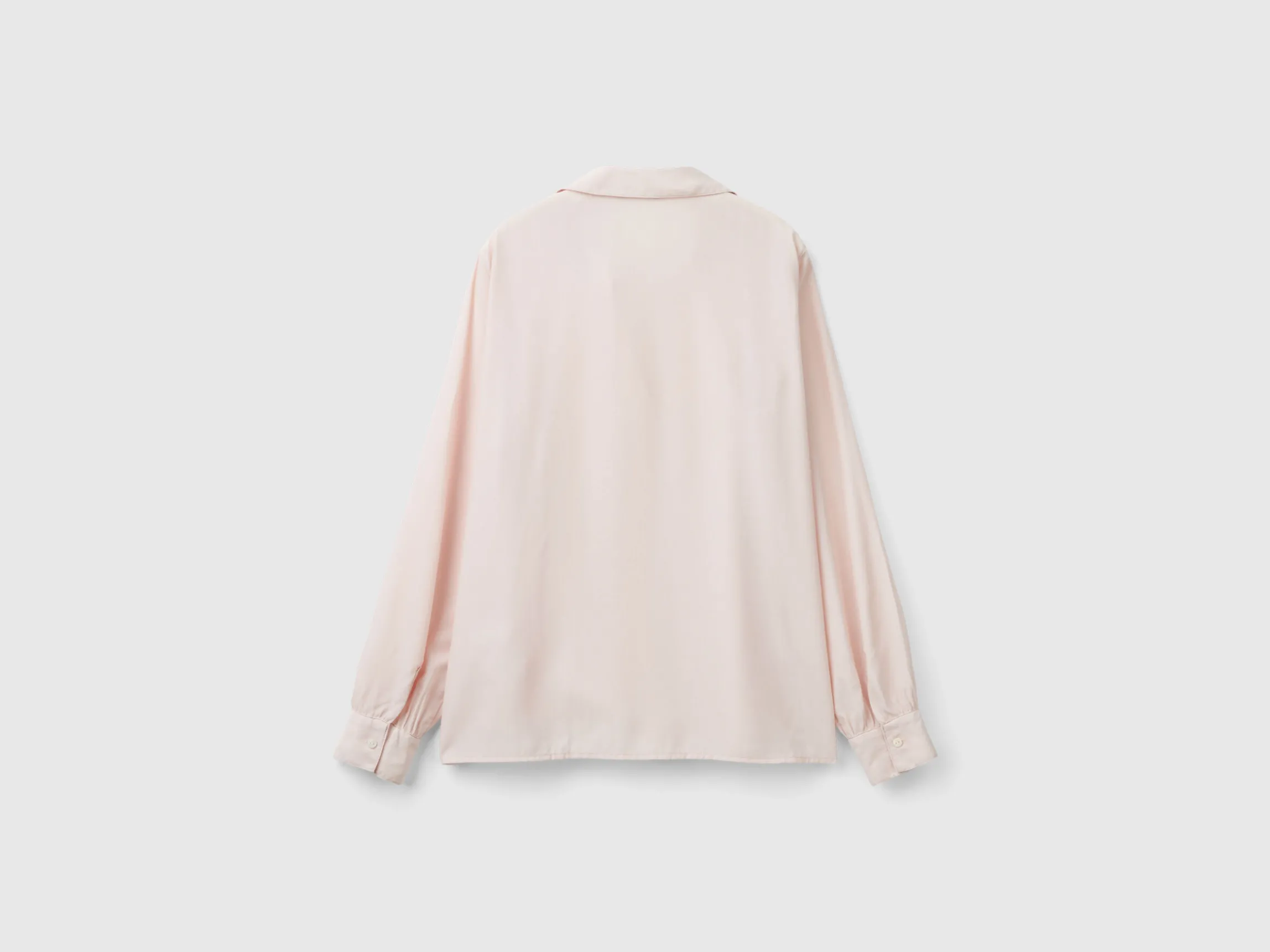 Shirt with V-neck