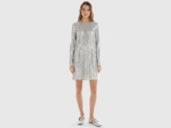 Short dress with sequins
