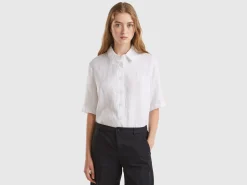 Short shirt in pure linen