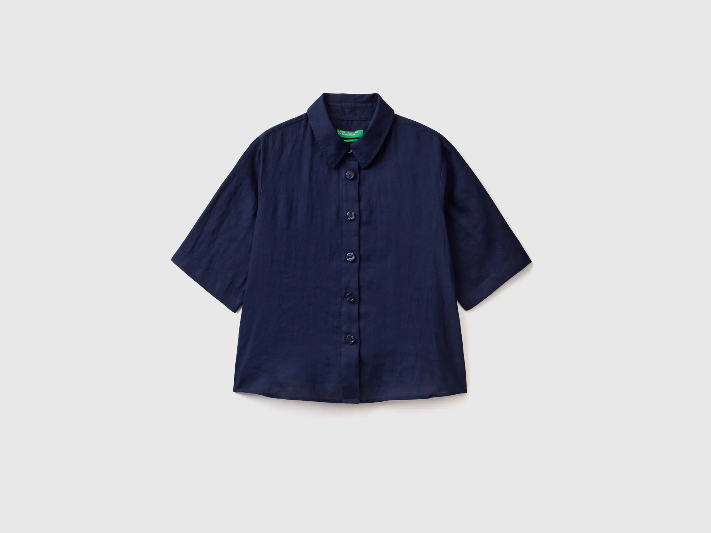 Short shirt in pure linen