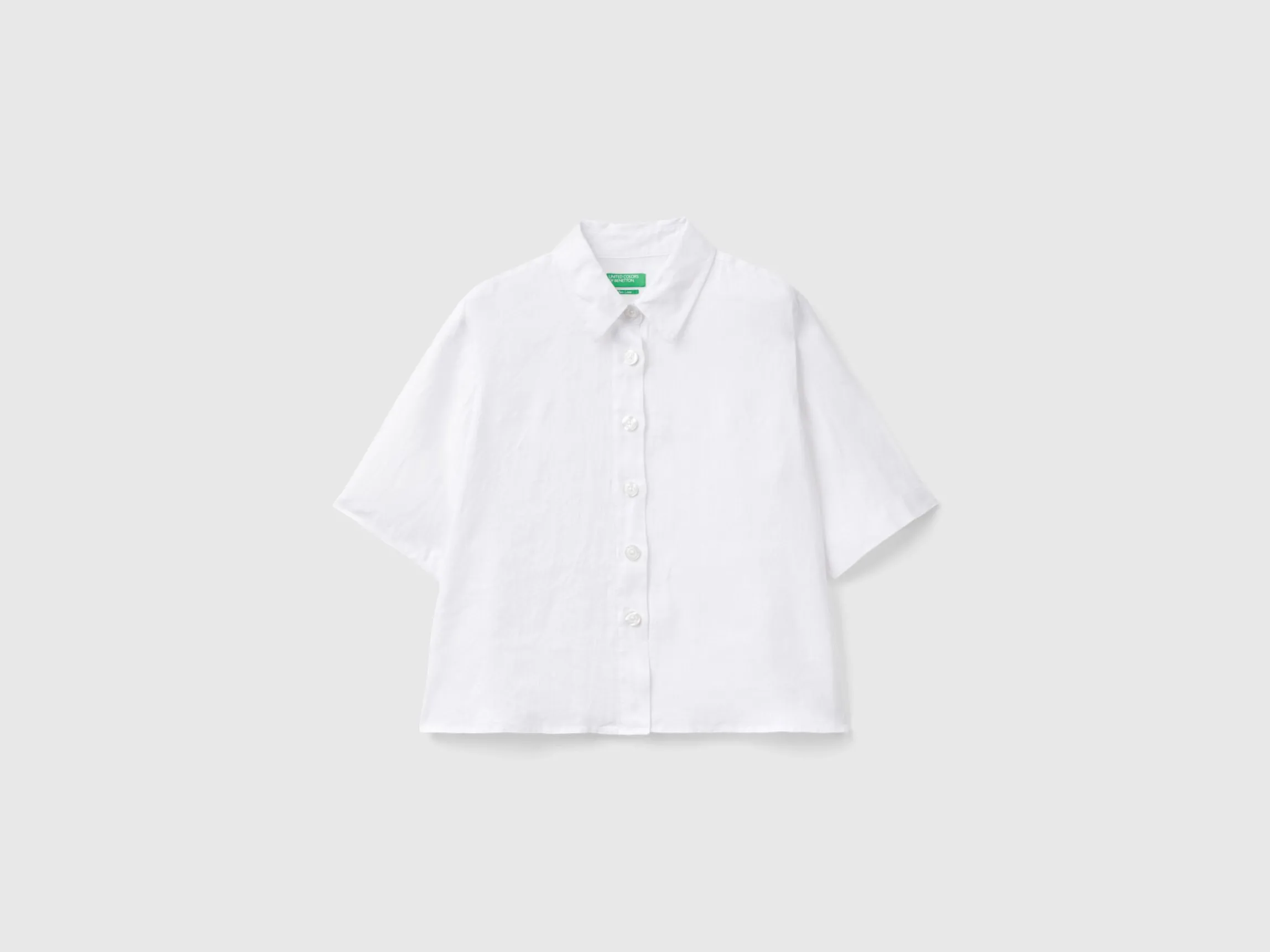 Short shirt in pure linen