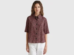 Short sleeve patterned shirt