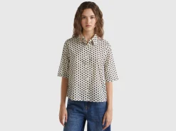 Short sleeve patterned shirt