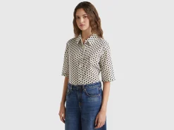 Short sleeve patterned shirt