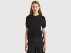 Short sleeve sweater