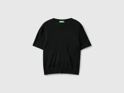 Short sleeve sweater