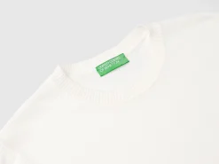 Short sleeve sweater