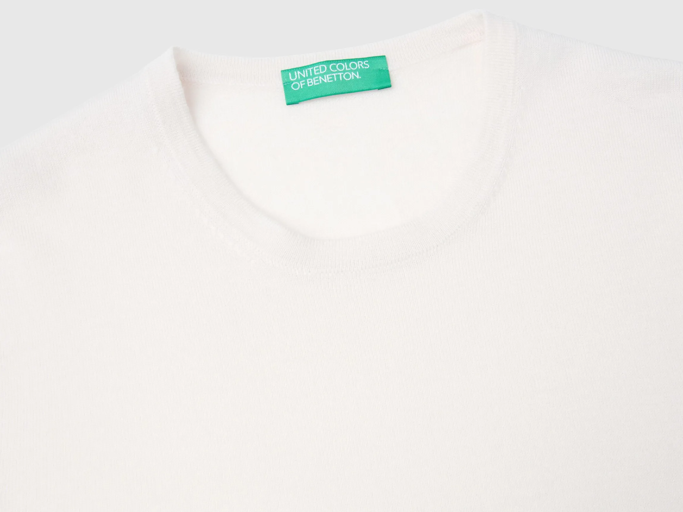 Short sleeve sweater in pure Merino wool