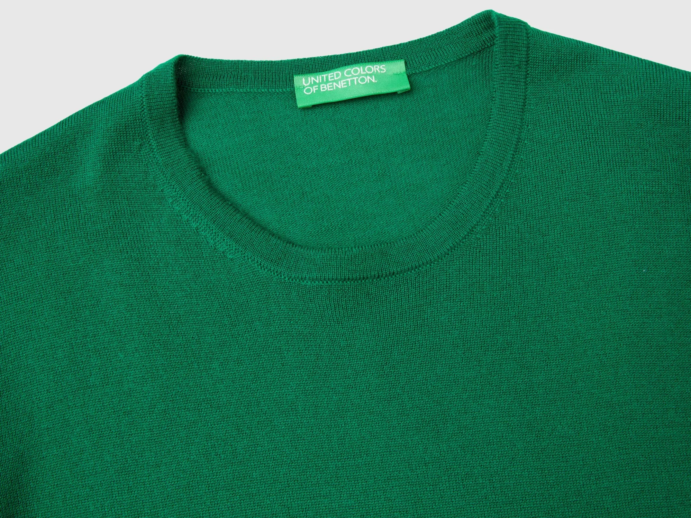 Short sleeve sweater in pure Merino wool