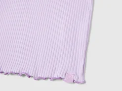 Short sleeve turtleneck t-shirt