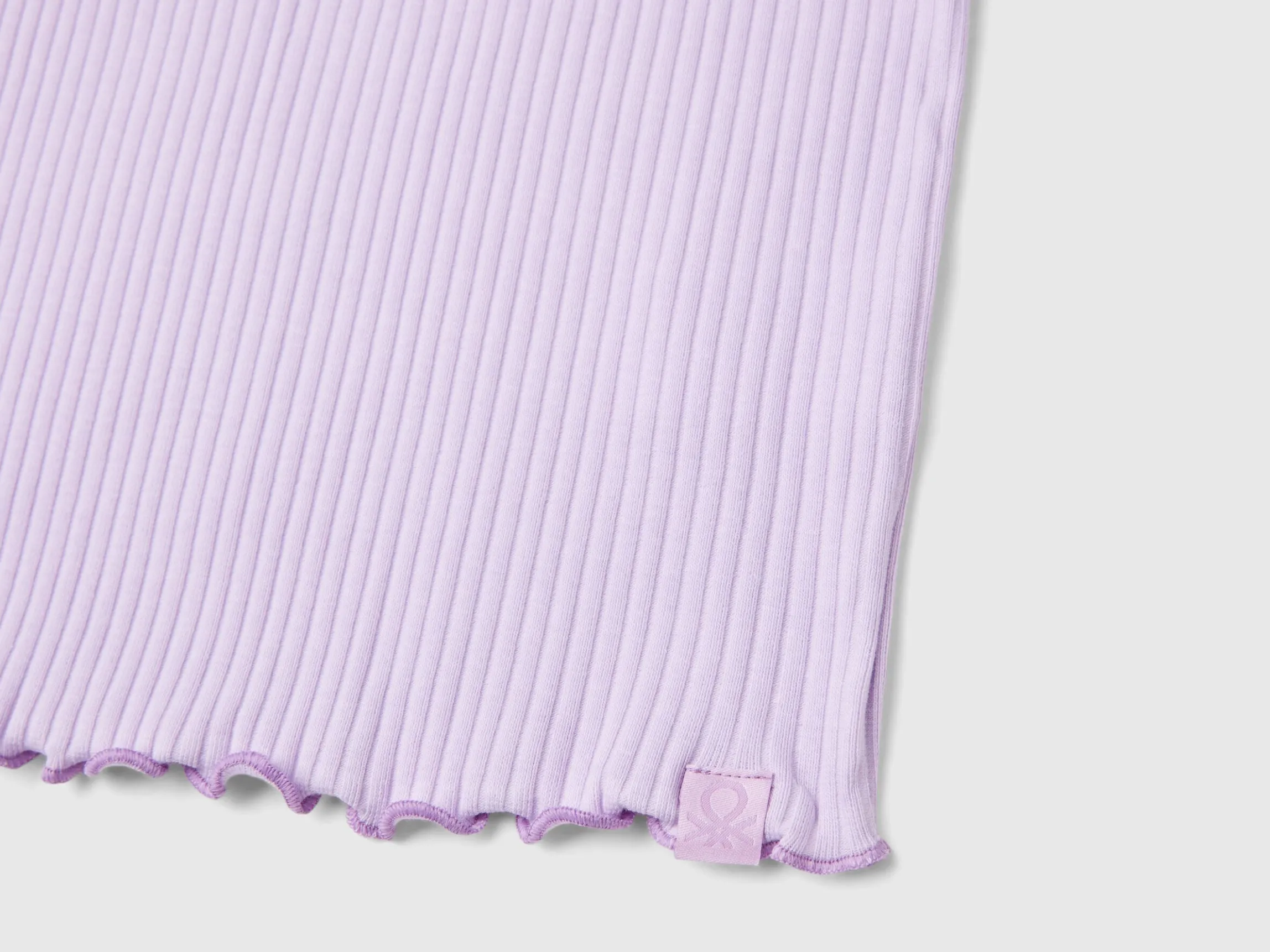 Short sleeve turtleneck t-shirt