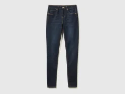 Skinny fit push up jeans