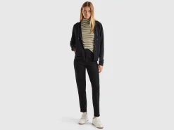 Skinny fit trousers
