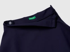 Skirt with pleats