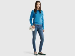Sky blue crew neck sweater in pure Merino wool