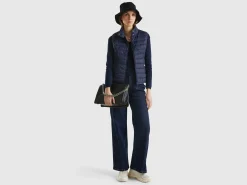Sleeveless puffer jacket with recycled wadding