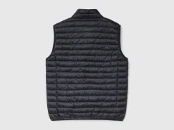 Sleeveless puffer jacket with recycled wadding