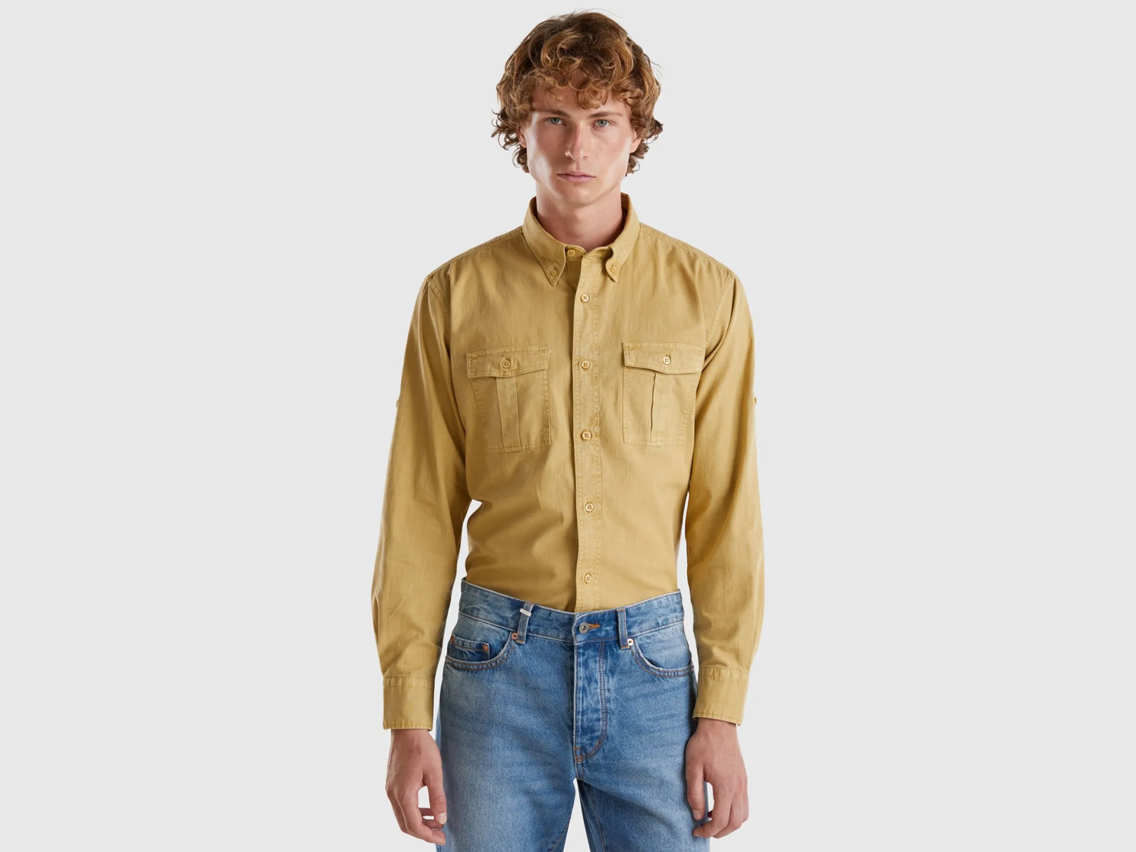 Slim fit buttondown shirt