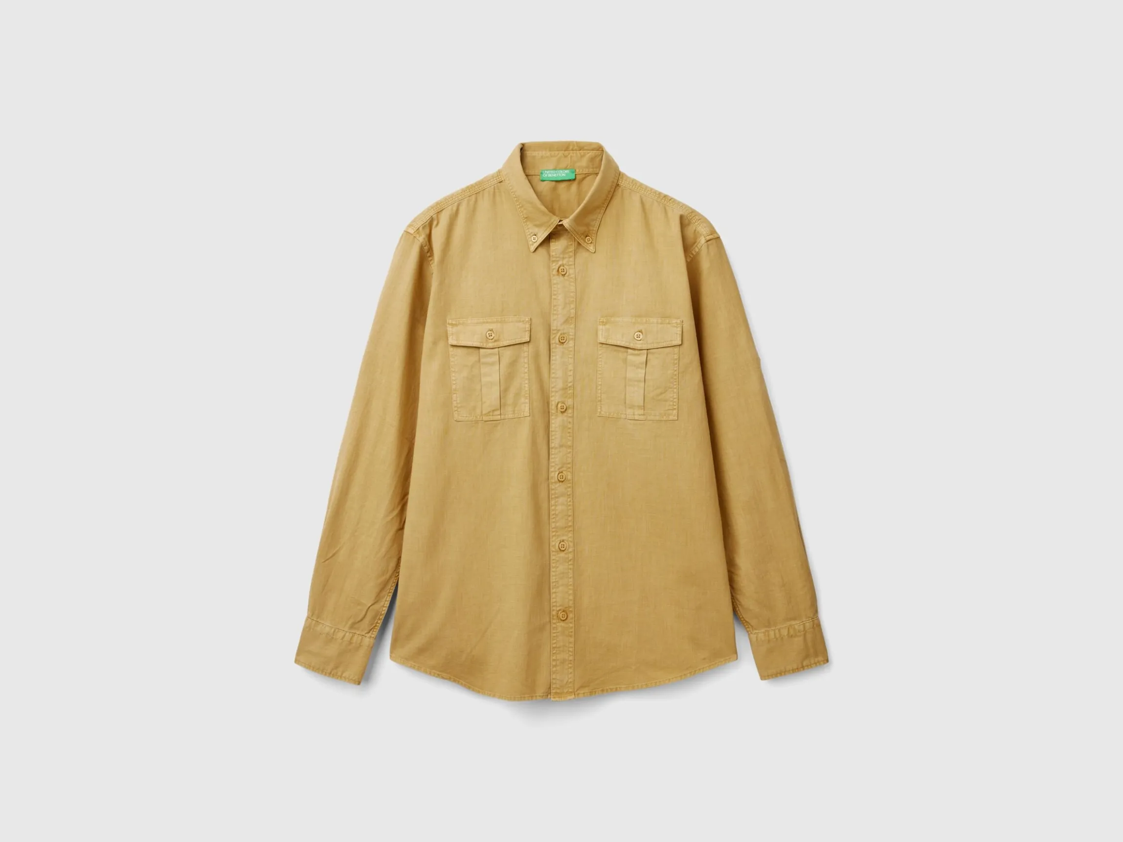 Slim fit buttondown shirt