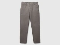 Slim fit chinos in stretch cotton