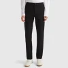 Slim fit chinos in stretch cotton