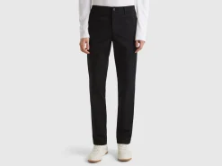 Slim fit chinos in stretch cotton