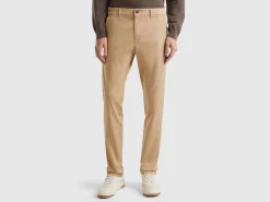 Slim fit chinos in stretch cotton