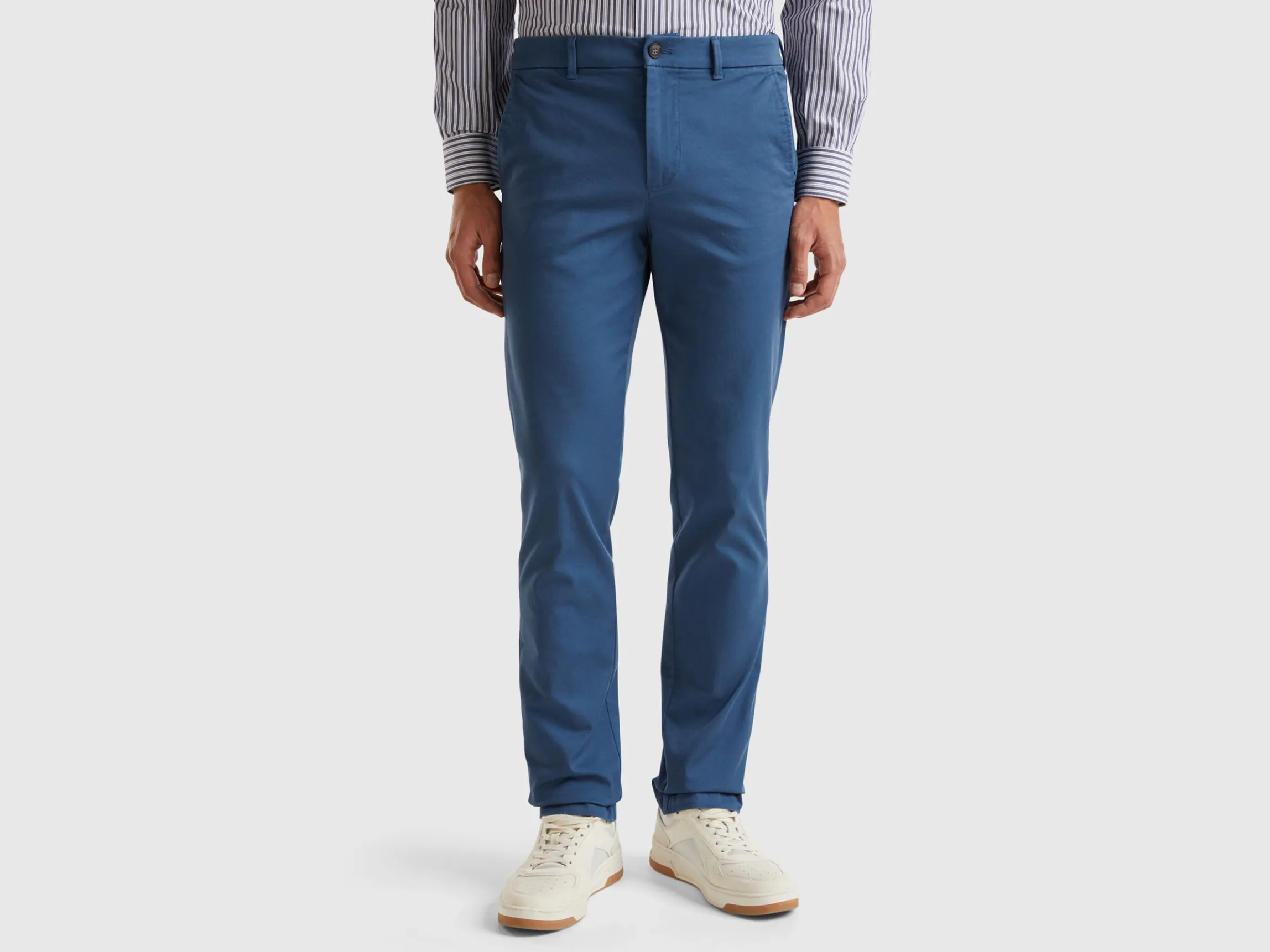 Slim fit chinos in stretch cotton