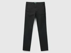 Slim fit chinos in stretch cotton