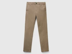 Slim fit chinos in stretch cotton