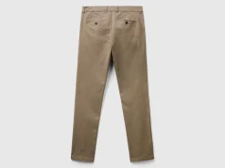Slim fit chinos in stretch cotton
