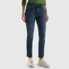 Slim fit high-waisted jeans