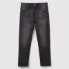 slim fit jeans