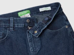 slim fit jeans