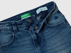 slim fit jeans